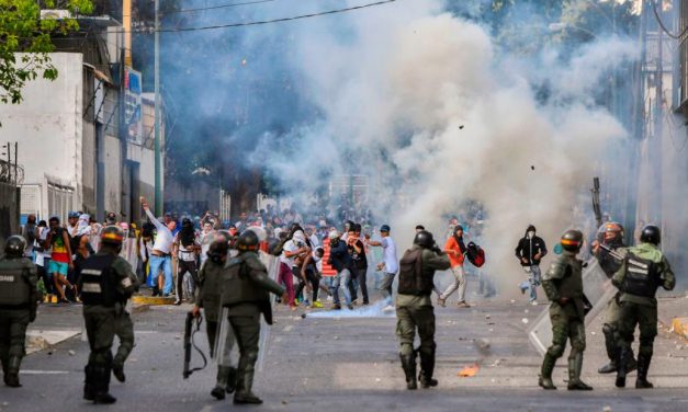 A katonaságon múlhat Venezuela jövője