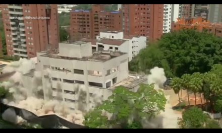 Levegőbe repítették az épületet, amiben Pablo Escobar lakott (Videóval)
