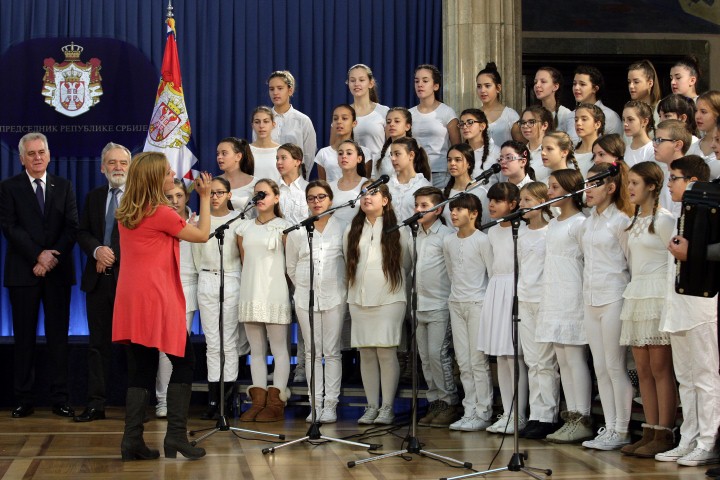 A szerb himnusz éneklése fakultatív középiskolai tananyagként