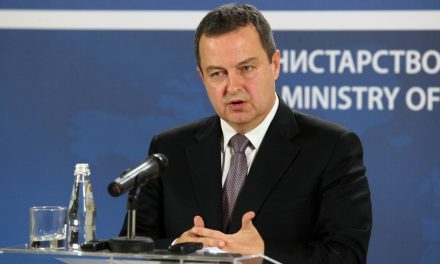 Dačić: Nem kizárt, hogy a koronavírus a Kína elleni speciális hadviselés egyik eszköze