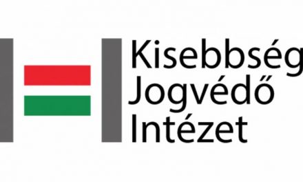 Esszépályázat külhoni magyar egyetemisták részére