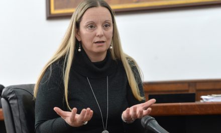 Lemond a Vinča intézet igazgatónője, miután férjét letartóztatták