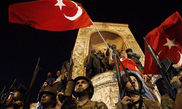 Török puccskísérlet: Elfogatóparancs több mint ezer ember ellen