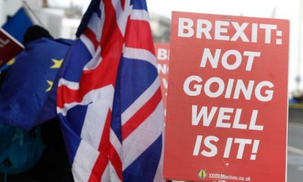Brexit: az alsóház a kilépés elhalasztását kéri