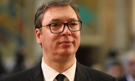 Vučić: Nem igaz, hogy az átlagbér 422 euró, vezetők vagyunk a régióban