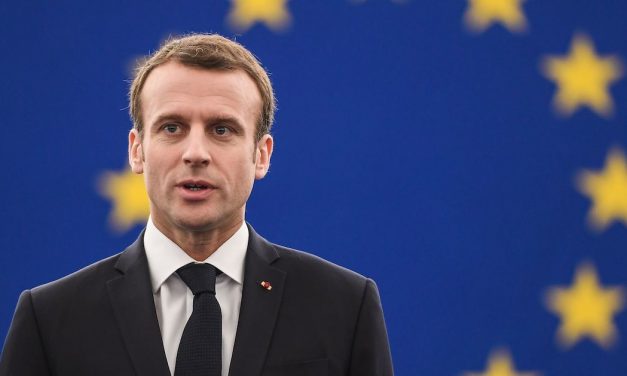 Macron: „Hiszek abban az Európában, amelyik egyszerre védi meg értékeit és határait”