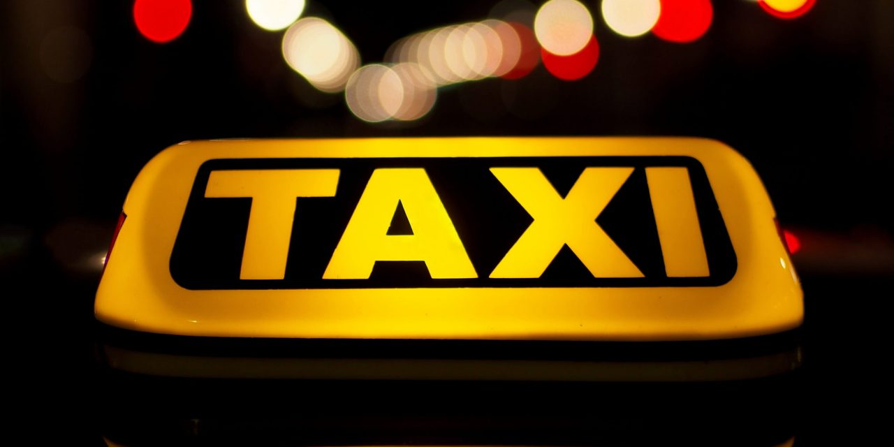 A migránsokat fuvarozó taxisok bojkottjára szólít fel a VMDK