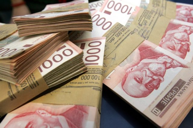 Szabadka: Elloptak egy táskát, amiben harmincezer euró értékű dinár volt