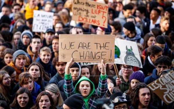 Globális demonstrációt hirdettek a környezetvédelemért tüntető diákok