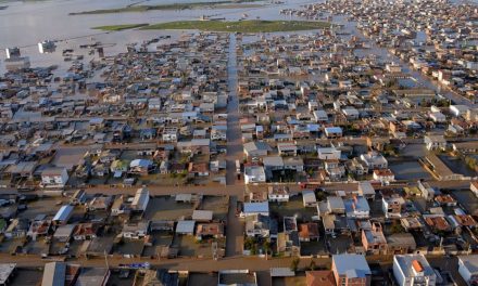 Halálos áradások Iránban