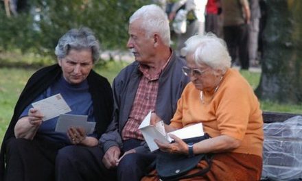 Hatvanezer nyugdíjas követeli vissza az államtól az ellopott nyugdíjakat