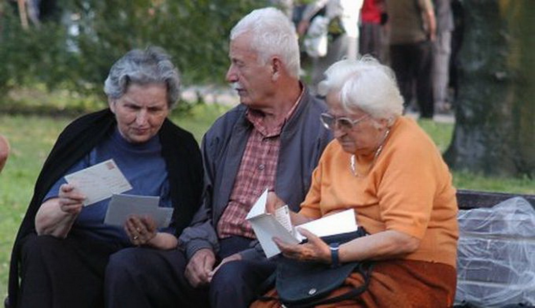 Hatvanezer nyugdíjas követeli vissza az államtól az ellopott nyugdíjakat