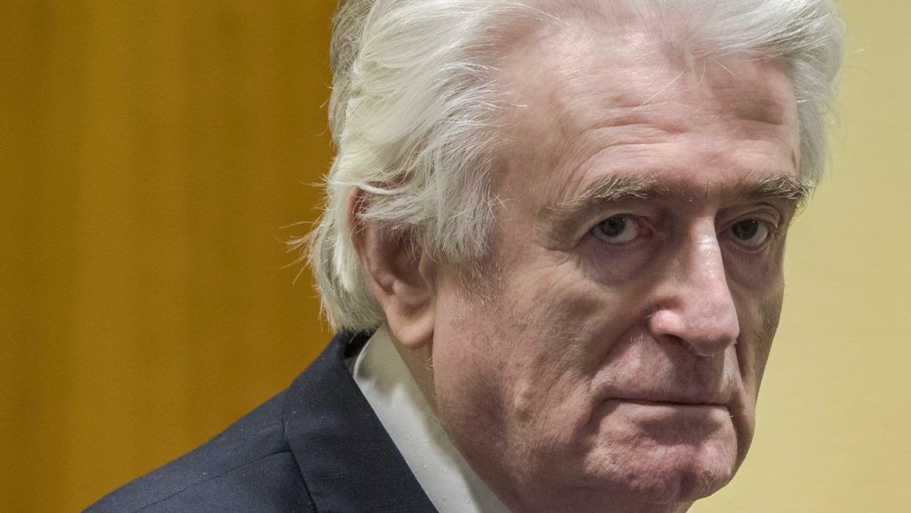 „A börtönben veszélybe kerülne Karadžić élete”