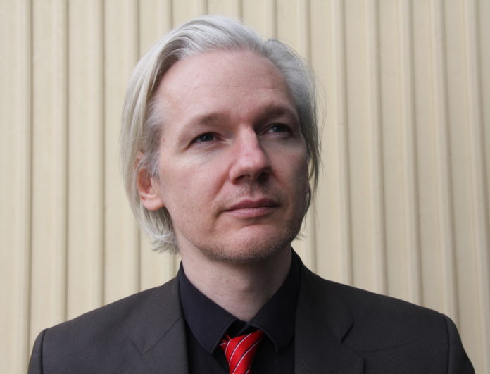 Engedélyezték a WikiLeaks-alapító kiadatását az Egyesült Államoknak