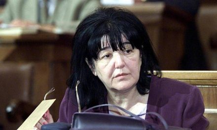 Miloševićék lánya nem volt az édesanyja hamvasztásán, mert nincsenek személyi okmányai