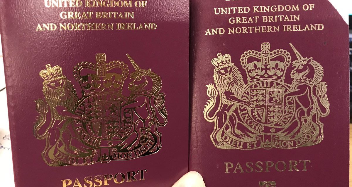 Eltüntették a brit útlevelekről az Európai Unió nevét