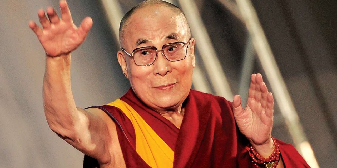 Újabb botrányba keveredett a dalai láma (videóval)