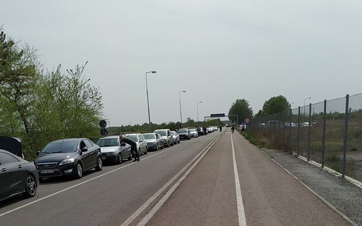 Pénteken csak a Magyarországról kilépők használhatják a Röszke közúti határátkelőhelyet