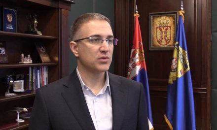 Stefanović: Bűnvádi feljelentést tesznek azok ellen, akik megszegik a kijárási tilalmat