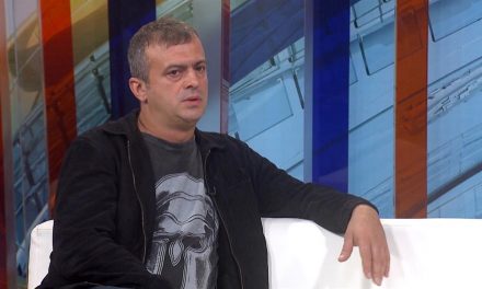 Sergej Trifunović: Vučić embere félmillió eurót kínált, hogy vegyem át Dačić szerepét