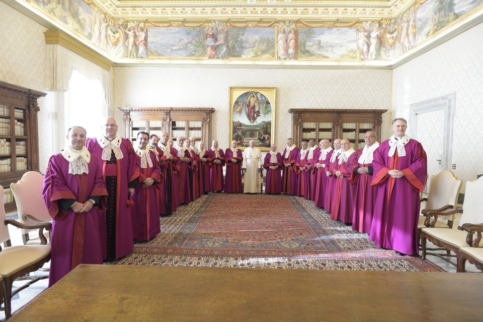 Pedofíliáért jogerősen elítélt egy püspököt a vatikáni bíróság