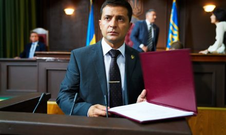 Ukrán elnökválasztás: Zelenszkij közel kétszer annyi szavazatot kapott, mint Porosenko