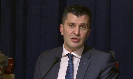 Tiszteletbeli doktori címet kapott a szerb munkaügyi miniszter