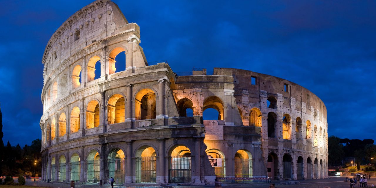 Megszigorítják a Colosseum őrzését, miután egy magyar turistát vandalizmuson kaptak