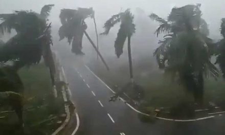 Lecsapott a Fani trópusi ciklon Indiára