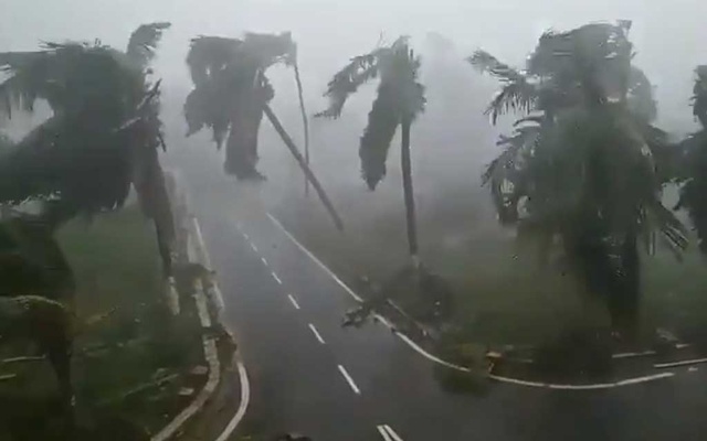 Lecsapott a Fani trópusi ciklon Indiára