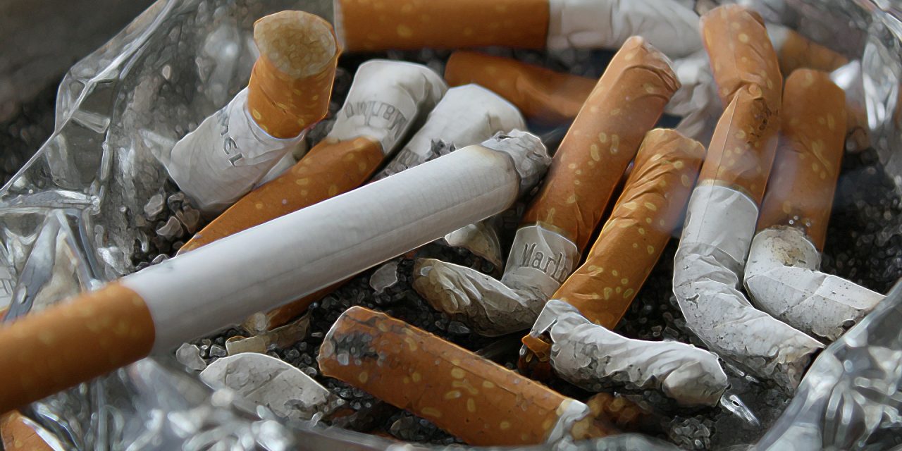 Évente 4500 milliárd cigarettacsikk szennyezi a környezetet