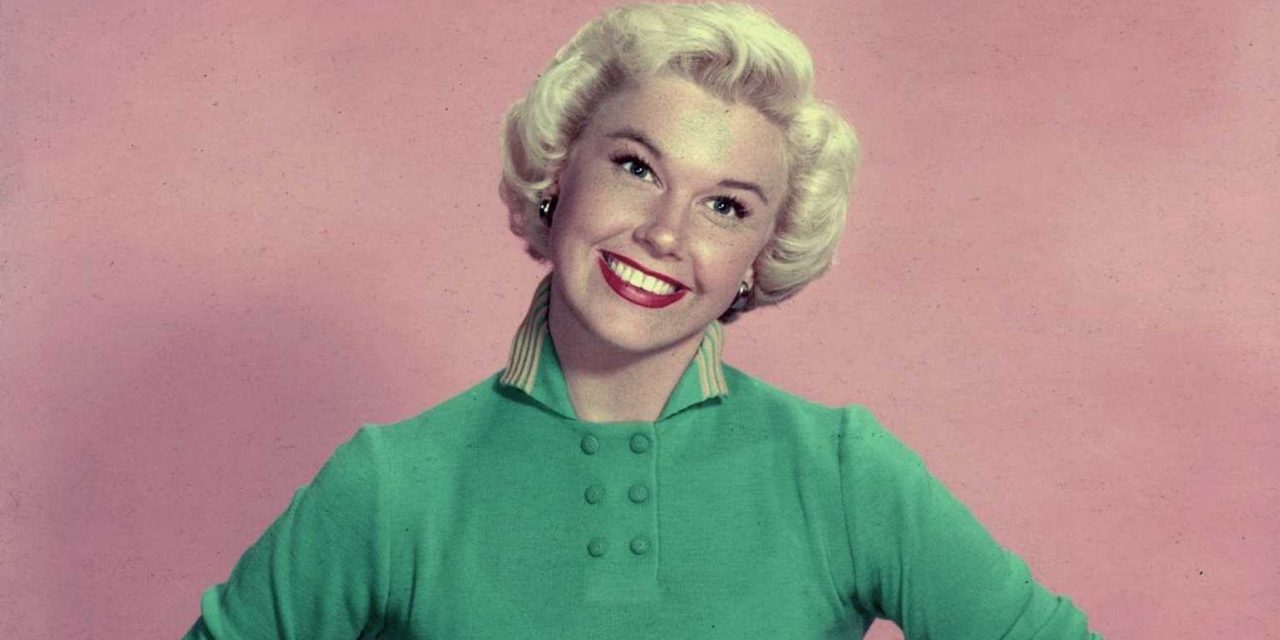 <span class="entry-title-primary">Elhunyt Doris Day</span> <span class="entry-subtitle">A legendás filmsztár, énekesnő és állatvédő 97 éves korában halt meg</span>