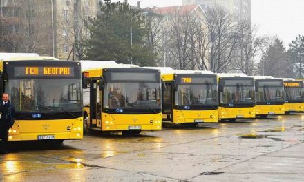 Belgrád: Összeverekedtek a busz utasai