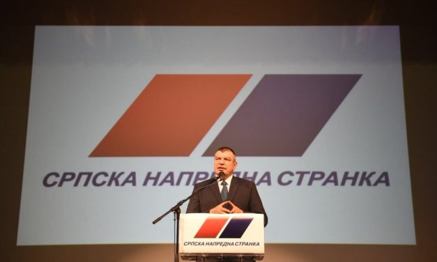 Danas: Leváltják a Villanygazdaság igazgatóját, de pártja nem hagyja közfunkció nélkül