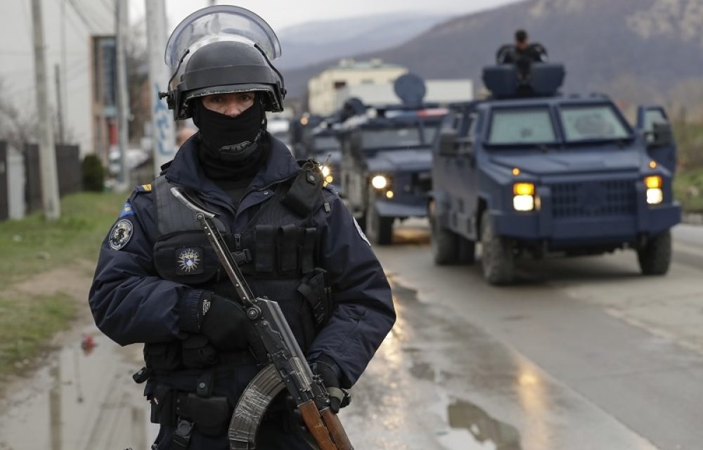 Szitává lőttek egy szerb autót a koszovói rendőrök