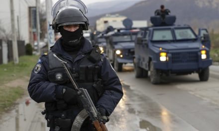 Pánik Koszovóban, hidat foglalt a ROSU