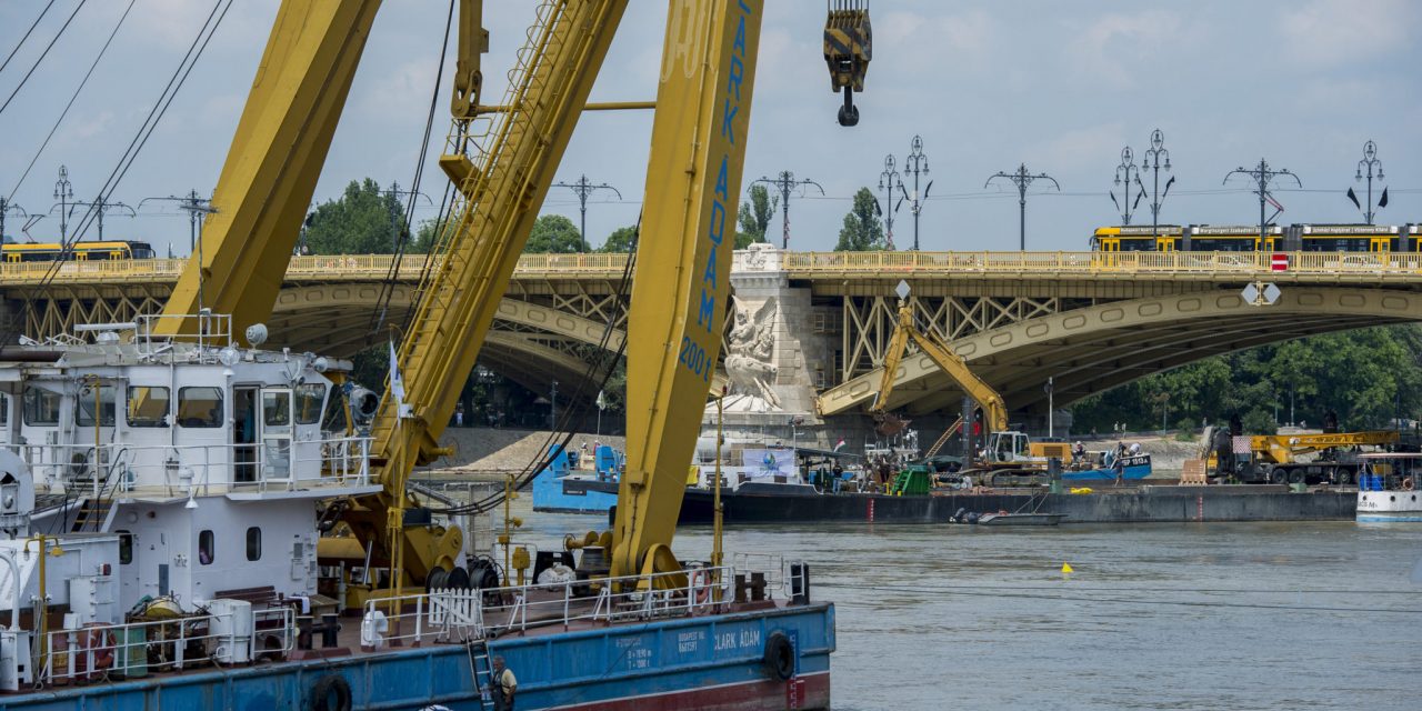 Dunai hajóbaleset – Több tényező is nehezíti a Hableány kiemelését