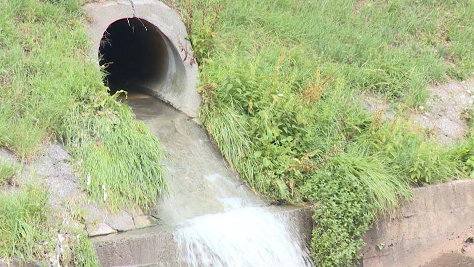 Vesić: Száz helyen ömlik a szennyvíz a Dunába és a Szávába