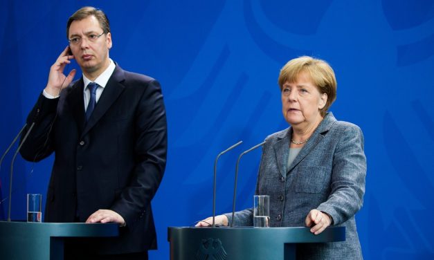 Vučić telefonon tárgyalt Angela Merkellel