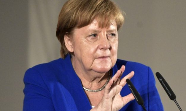 Merkel szerint sötét fellegek gyülekeznek a szerb-koszovói párbeszéd felett