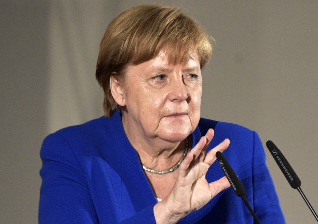 Merkel szerint sötét fellegek gyülekeznek a szerb-koszovói párbeszéd felett