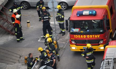 Belgrád: Tűz ütött ki egy bankban