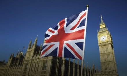 Egész Angliára zárlatot rendelt el a brit kormány