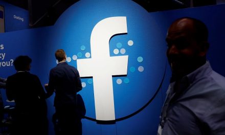 Facebook: Az európai felhasználók beszélgetéseiről nem készítettek leiratot
