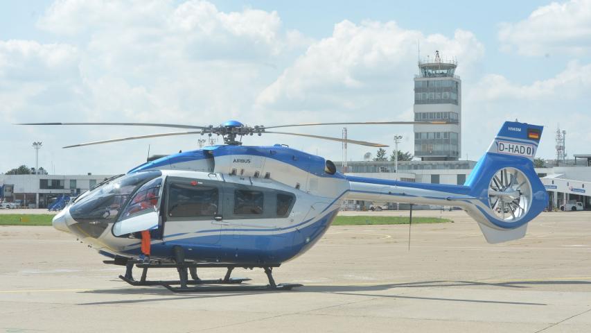 Landoltak Belgrádban a rendőrség új helikopterei