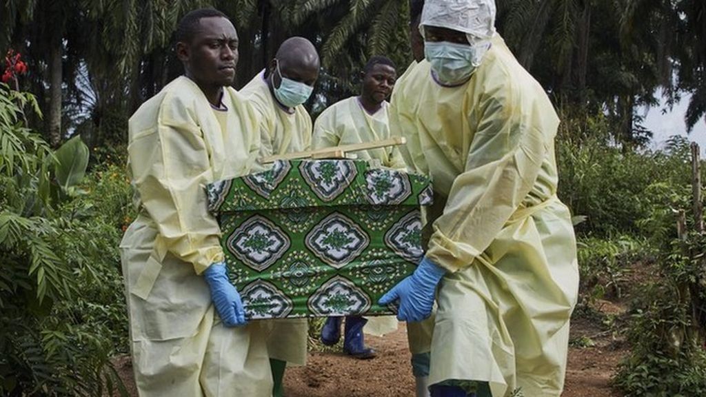 Ebola – kétezerre emelkedett a halálos áldozatok száma