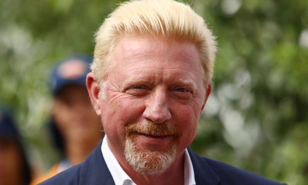 Boris Becker nem vehetett sört, mert 21 év körülinek nézték