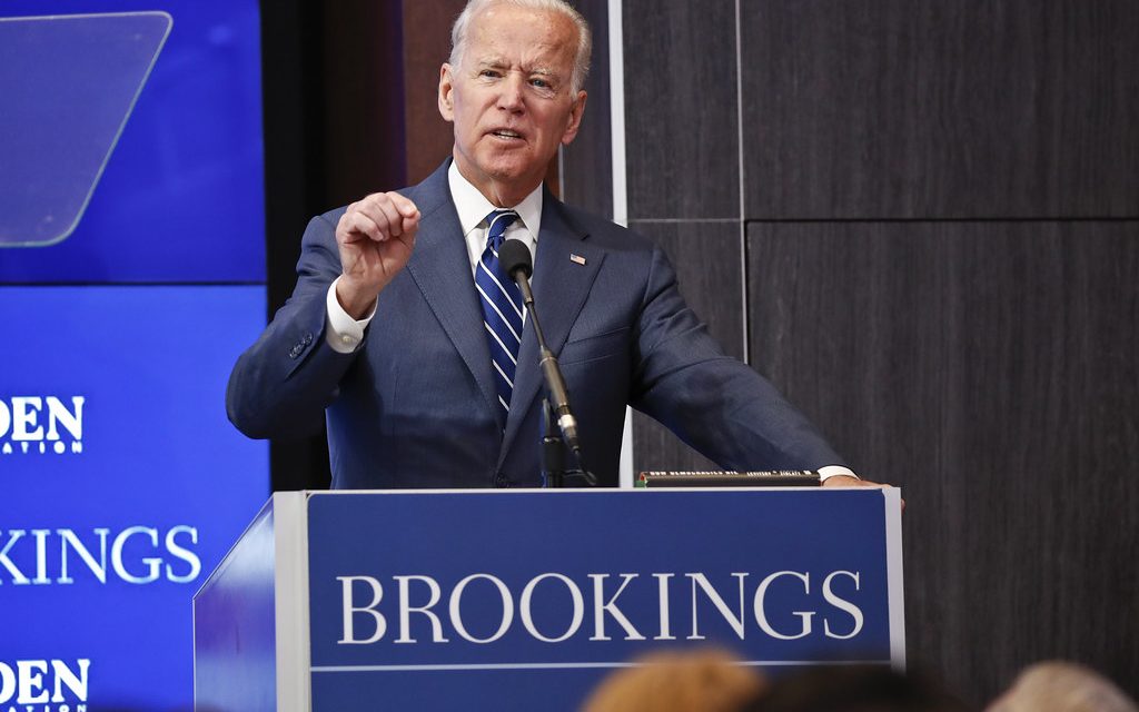 Joe Biden elnökként bеtiltaná a támadófegyvereket