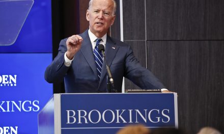 Joe Biden elnökként bеtiltaná a támadófegyvereket