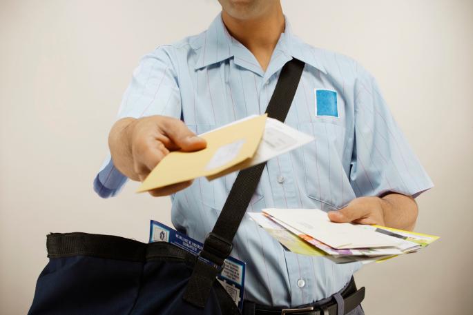 Új egyenruhát kapnak a postai alkalmazottak